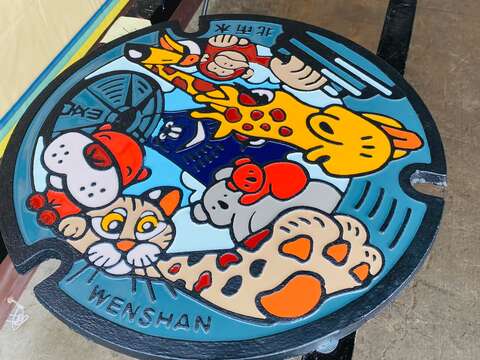 HEO to Hold Exhibition on 24 Limited Edition Manhole Covers at City Hall