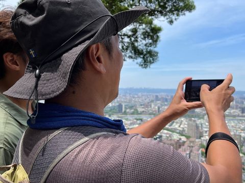 Professional Photographers Lead Taipei Grand Trail Photo Tour