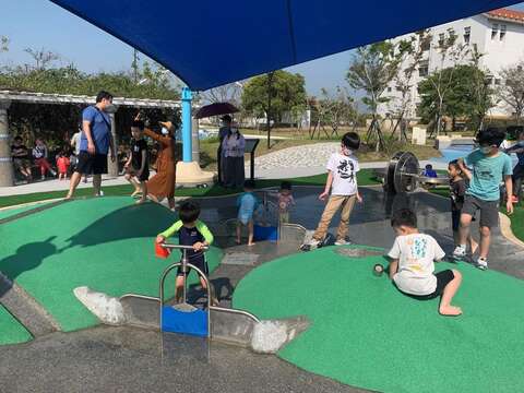 歡迎民眾到迪化休閒運動公園抓住夏天的尾巴(圖片來源：臺北市政府工務局衛生下水道工程處)