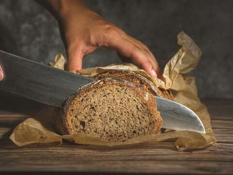 Sousan Tseng Bakery’s whole grain sourdough bread is made from organic wheat grown in Taiwan, giving it a light fragrance and soft texture.