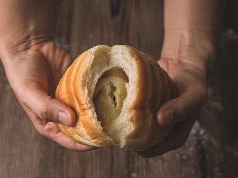 Hip Pun’s cinnamon rolls and Mexican-style bread are the most popular options amongst all of their products.