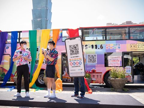 2022 Color Taipéi, el autobús de turismo del arcoíris regresa con entusiasmo