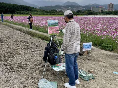 用寫生記錄花海最美的一刻(圖片來源：臺北市政府工務局)