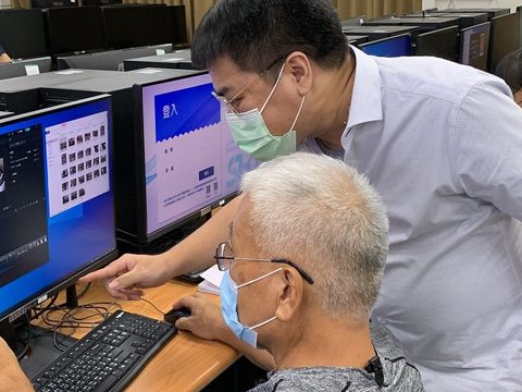 北市傳播局於今年舉辦6期免費影片培訓課程，教導市民學習腳本企劃到採訪報導等實用技能。(圖片來源：臺北市政府觀光傳播局).JPG