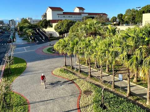 串聯起周邊老師府、大龍峒保安宮及孔廟等古蹟建築的特色大道(圖片來源：臺北市政府工務局衛生下水道工程處)