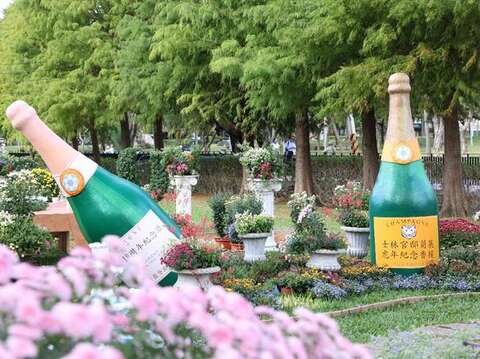 The first choice for light travel in the post-epidemic era! Chrysanthemum exhibition 210,000 pots of chrysanthemums welcome guests, There are certificate of gold, Forbidden City boutiques, Airpods... series of event awards waiting for you.