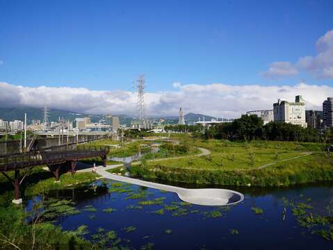 New Destination for Sunset Photos: Shuangxi Wetland Park