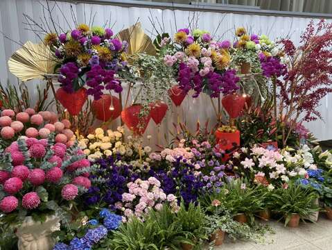 現場展示應景春節花禮(圖片來源：臺北市市場處)
