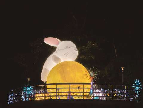 文山燈區 玉兔倚月(圖/台北市政府)