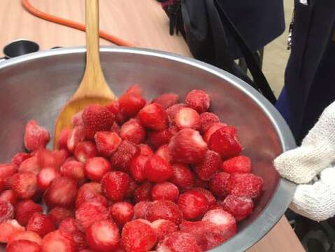 草莓手作樂-草莓果醬DIY(圖片來源：臺北市政府產業發展局)