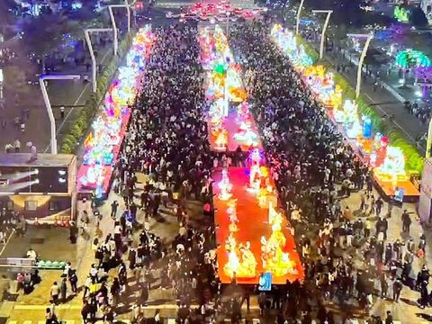 台灣燈會喜迎人潮單日破百萬的「超級星期六」。(圖片來源：臺北市政府觀光傳播局)