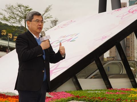 台北市秘書長李泰興出席「2023台北花節」城市花毯開幕記者會。(圖片來源:臺北市政府觀光傳播局)