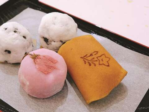 和菓子は季節や見た目の特徴にあったユニークな商品名をつけています。(写真/ Yuskay Huang)