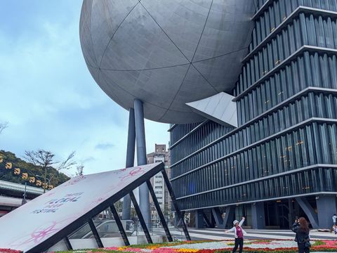 城市花毯展出到3月27日，歡迎民眾把握最後周末出遊賞花。(圖片來源：臺北市政府觀光傳播局)