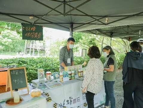 環境友善理念的單位設攤(圖片來源：臺北市政府工務局大地工程處)