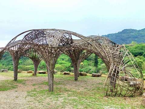 鵝尾山水田入口竹編裝置藝術(圖片來源：臺北市政府工務局大地工程處)