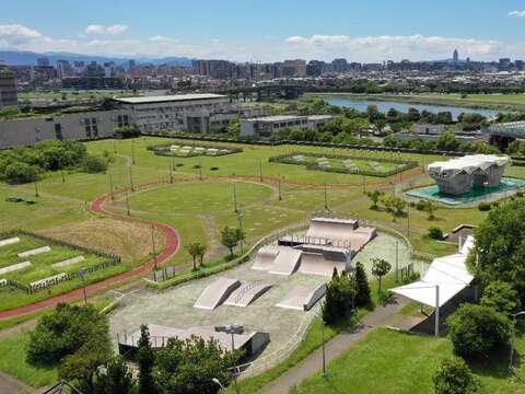 內湖污水處理廠附設運動公園(圖片來源：臺北市政府工務局衛生下水道工程處)