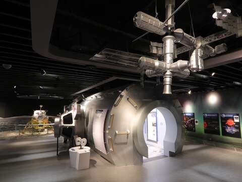 「太空中的天文觀測」假日主題導覽(圖片來源：臺北市立天文科學教育館)