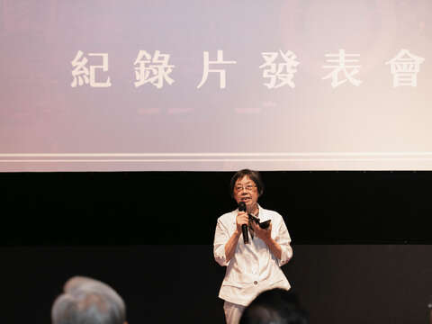 Mayor Joins Former Mayors at Documentary Premiere