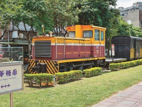糖廍文化園區保留昔日的五分車等製糖產業軌跡。（攝影／翁睿坤）(圖片來源：臺北市政府觀光傳播局)