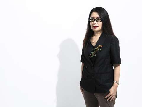 In order to create a better environment for her child, Chang passionately engages in sustainable practices within the fashion industry, becoming one of its driving forces.