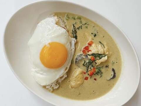 夏にぴったりのグリーンカレーは、店内で人気のある料理です。(写真‧Curry For Peace)
