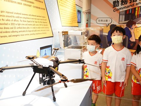 「台北波麗士特展」展出最新的科技辦案工具「警用無人機」。(圖片來源：臺北市政府觀光傳播局)