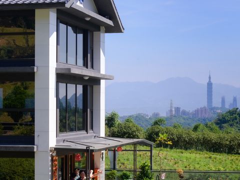 老泉里有數家景觀餐廳，能在絕美環境用餐、眺望市區景觀。(圖片來源：臺北市政府觀光傳播局)