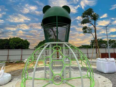 Unveiling the Guanshan Riverside Park Playground!
