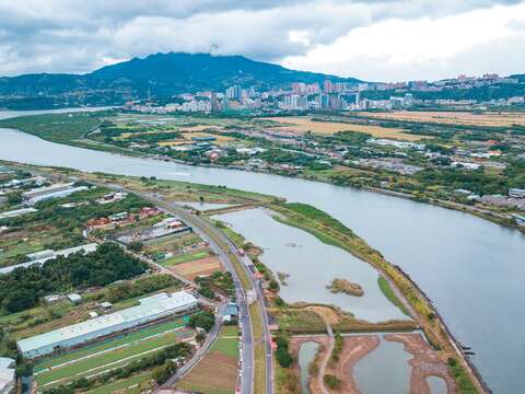 P48-51#寫真 騰空飛行瞰見台北1@李柏毅