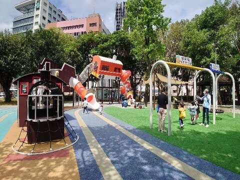 南興公園(圖片來源：臺北市政府工務局公園路燈工程管理處)