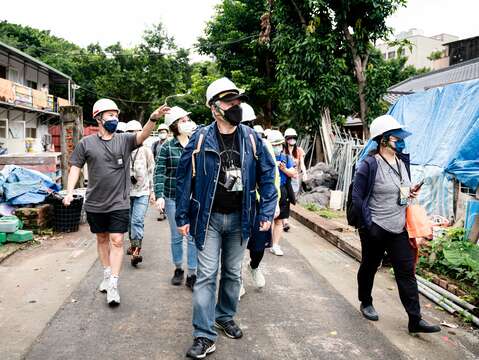 前南菜園日式宿舍文資修復現場導覽活動(圖片來源：臺北市政府文化局)