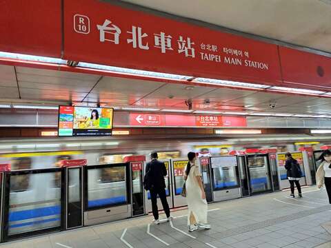 日語韓語指標(圖片來源：臺北大眾捷運股份有限公司)