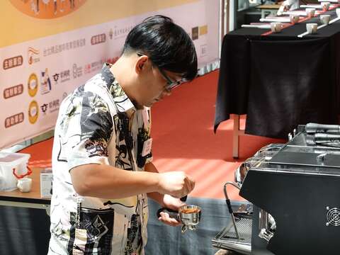 第六屆 TSCA 金杯獎義式黑咖啡組競賽(圖片來源：臺北市商業處)