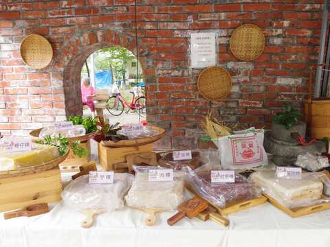 「米食大觀園」展售商圈店家各式傳統米食(圖片來源：臺北市商業處)