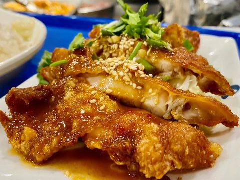 星爺排骨的泰式椒麻雞飯(圖片來源：臺北市政府觀光傳播局)