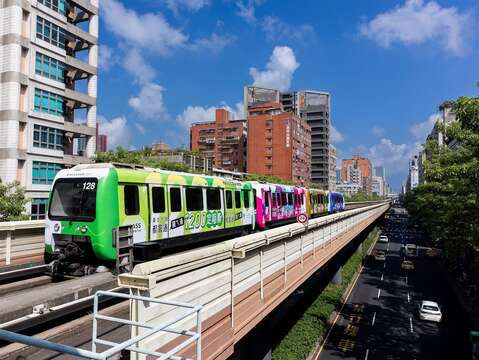 捷淨生活．文湖線ESG彩繪列車(圖片來源：臺北大眾捷運股份有限公司)