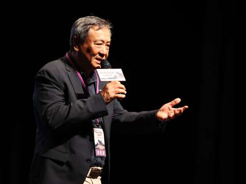 第六屆當代敘事影展主席兼策展人李崗致詞(圖片來源：臺北市政府客家事務委員會)