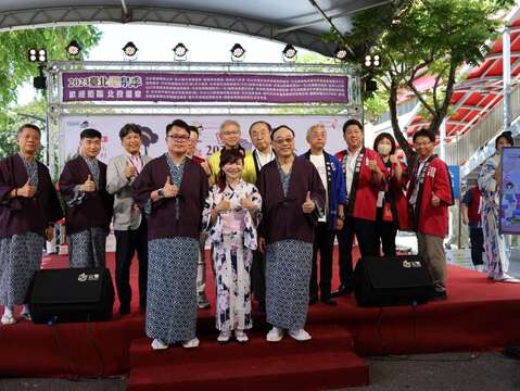 台日貴賓交流合影留念(圖片來源：臺北市商業處)