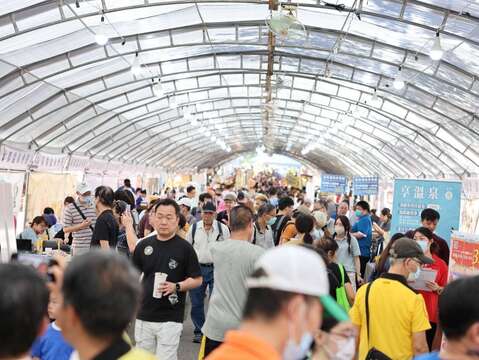 花浴衣節串聯溫泉季活動吸引民眾熱情參與(圖片來源：臺北市商業處)