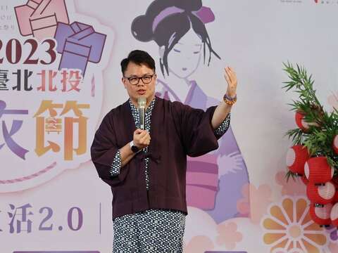 臺北市政府產業發展局陳俊安局長為「2023臺北北投花浴衣節-泉新生活2.0」活動致詞(圖片來源：臺北市商業處)