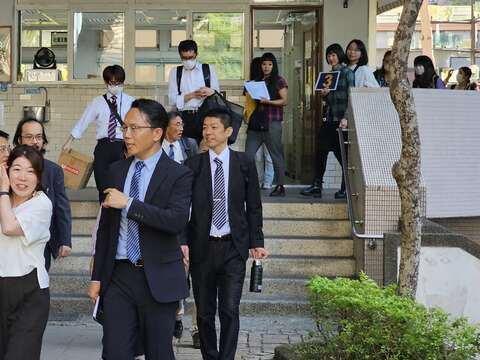 參觀過程(圖片來源：臺北市政府教育局)