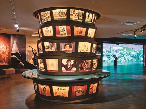 圖1-2台北探索館的「城市探索廳」以多種展品呈現台北市的人文歷史。(攝影/翁睿坤)