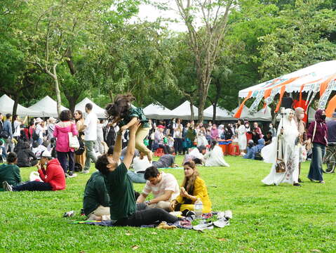 2024 Eid-al-Fitr in Taipei 尋味臺北 齊賀開齋_觀傳局預計113年於大安森林公園舉辦「2024 Eid-al-Fitr in Taipei 尋味臺北 齊賀開齋」活動，屆時將邀請穆斯林及市民朋友一起歡慶
