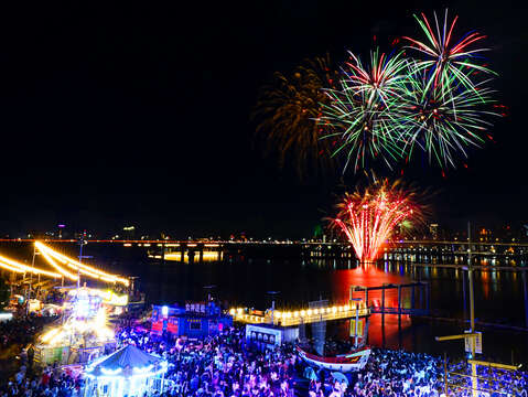 「2023大稻埕夏日節」璀璨煙火秀，閃耀臺北夜空！