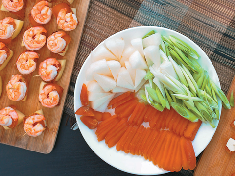 烏魚子是過年餐桌常見料理。