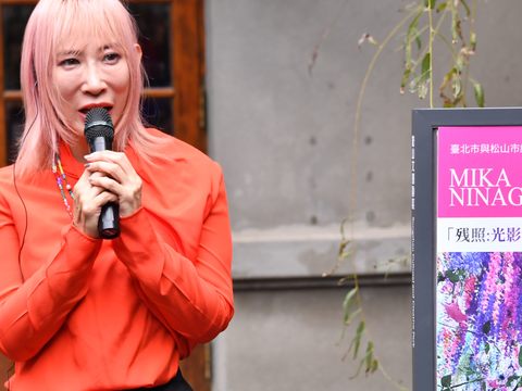 蜷川實花非常開心能為臺北市及松山市交流10週年設計作品(圖片來源：臺北市政府觀光傳播局)