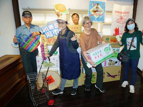 大家一起去逛市場-拍照打卡區(圖片來源:臺北市政府教育局)