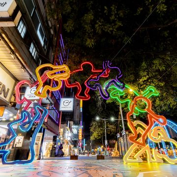 「舞力全開」以街舞藝術為靈感，展現動態感十足的舞姿。(圖片來源：臺北市政府觀光傳播局)