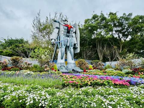 園內裝置藝術圖(圖片來源：臺北市政府工務局公園路燈工程管理處)